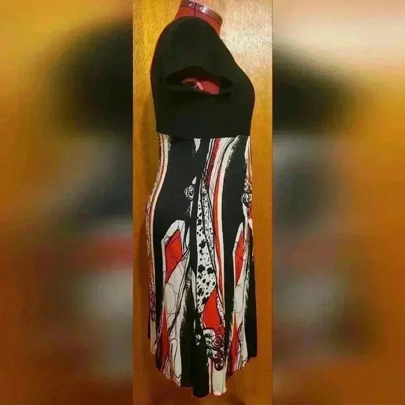 Joseph Ribkoff | Scoop Neck Short Sleeve Dress, Ptp 20'' - Picture 3 of 7